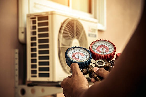 Professional Hvac Repair technician working in Mulhall, OK